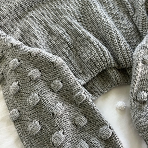 Boutique Brand Bubble Sleeve Sweater - Picture 2 of 3